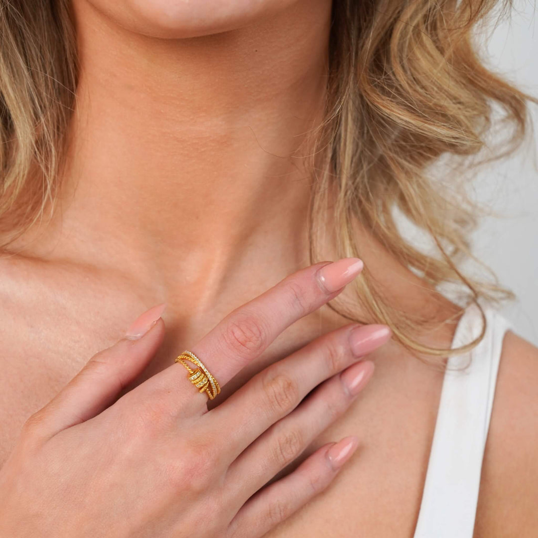 Anello con nodo eterno