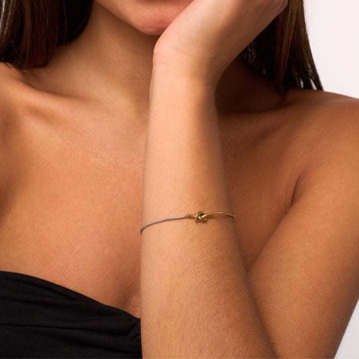 Braccialetto con nodo